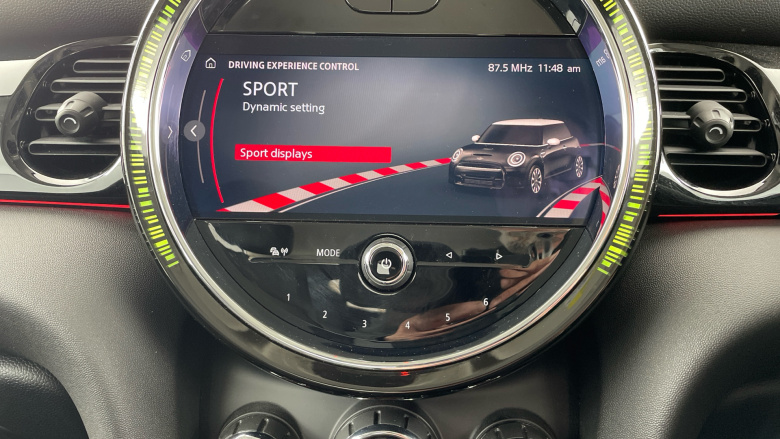 MINI Hatchback 1.5 Cooper Classic 3dr Auto [Comfort Pack] Petrol Hatchback